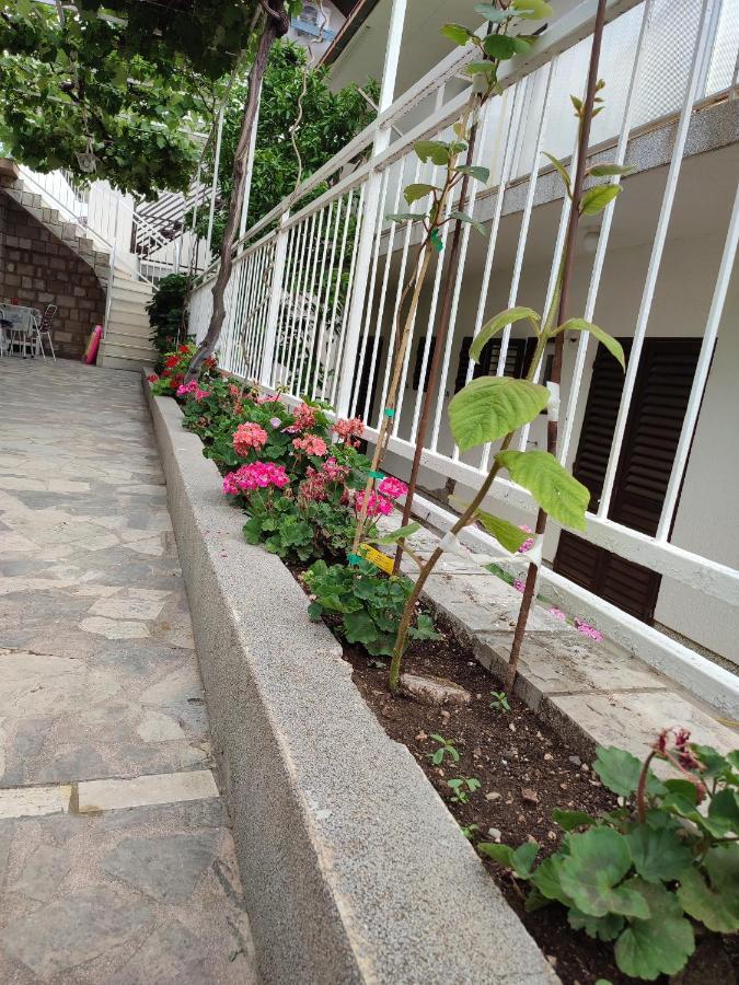 Apartments By The Sea Podaca, Makarska - 2576 Bagian luar foto